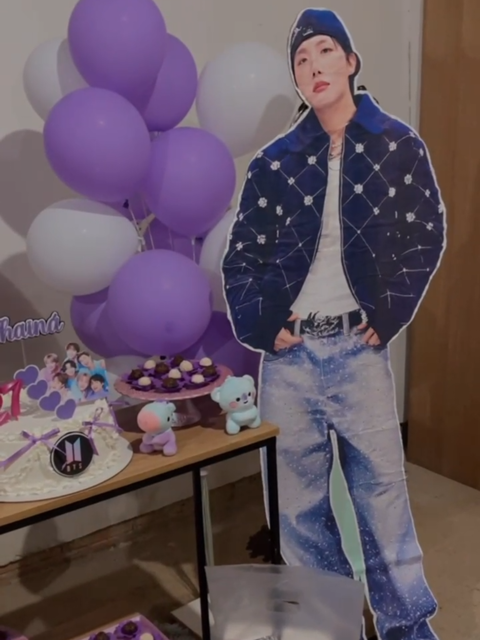 Será que ele gostou?! kkkkk pq eu amei! #army  #dorameira  #BTS #jhope 