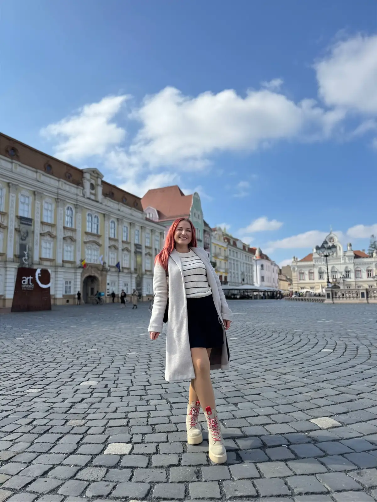 Atat am putut poza 😂 ✨instagram: ionelapreda #outfit #motherhood #fyp #contentcreator #girlssupportgirls 