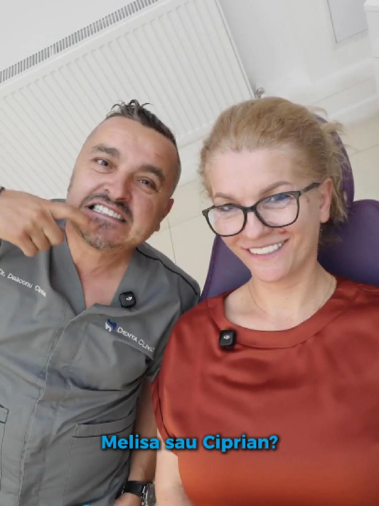 Cine are dinții mai sănătoși — Melissa sau Ciprian? 😄 În acest fragment îți arătăm transformarea spectaculoasă a Melisei — o pacientă care acum 2 ani și-a pus implanturile, le-a lăsat să se vindece corect, iar aseară i-am finalizat lucrarea în laborator. Astăzi vedeți rezultatul la doar câteva ore după cimentare: dinți din zirconiu, integrați perfect sub gingie, aceeași culoare pe implanturi și pe dinții naturali, un zâmbet uniform și foarte natural. 👉 Melissa este încă ușor anesteziată, dar zâmbește larg — pentru că lucrarea arată minunat. 👉 Vorbim despre ce înseamnă o schimbare totală de look dentar, despre încrederea care se întoarce instant și despre cum se realizează în practică lucrările mixte. 👉 Pentru cei curioși: da, culoarea este aceeași chiar dacă lucrarea e pe implanturi și pe dinți naturali. O demonstrație reală, direct din clinică, despre cât de mult poate schimba un zâmbet viața unui om. 🦷 La Denta Clinic, punem accent pe fiecare detaliu pentru ca tu să te bucuri de o dantură fixă funcțională și estetică, care să dureze o viață întreagă. Tratamente fără durere, tehnologii moderne și consultație GRATUITĂ. 🎯 Grup suport: https://www.facebook.com/groups/240577866975450/ 🔍 Testimoniale: https://shorturl.at/iCp4M 📞 WhatsApp: +40 761 233 220 🌐 www.dentaclinic.ro  | linktr.ee/dentaclinic.vl #DentaClinic #ImplanturiDentare #Danturafixa #ZambetCuIncredere #ExperientaPacientului #FaraDurere #SmileDigitalLab