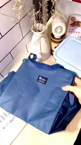 Túi đựng cơm mang đi làm nha các bác ơi. Vừa tiện lợi vừa giữ đồ ấm nóng nha #hopcomvanphong #hopcom #tuidunghopcom #comvanphong #xuhuong 