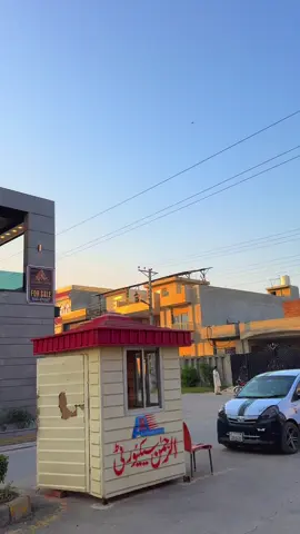 Side view 13marla Corner House #grandliving #houseforsale #luxuryhomes #propertydeals #luxuryliving 