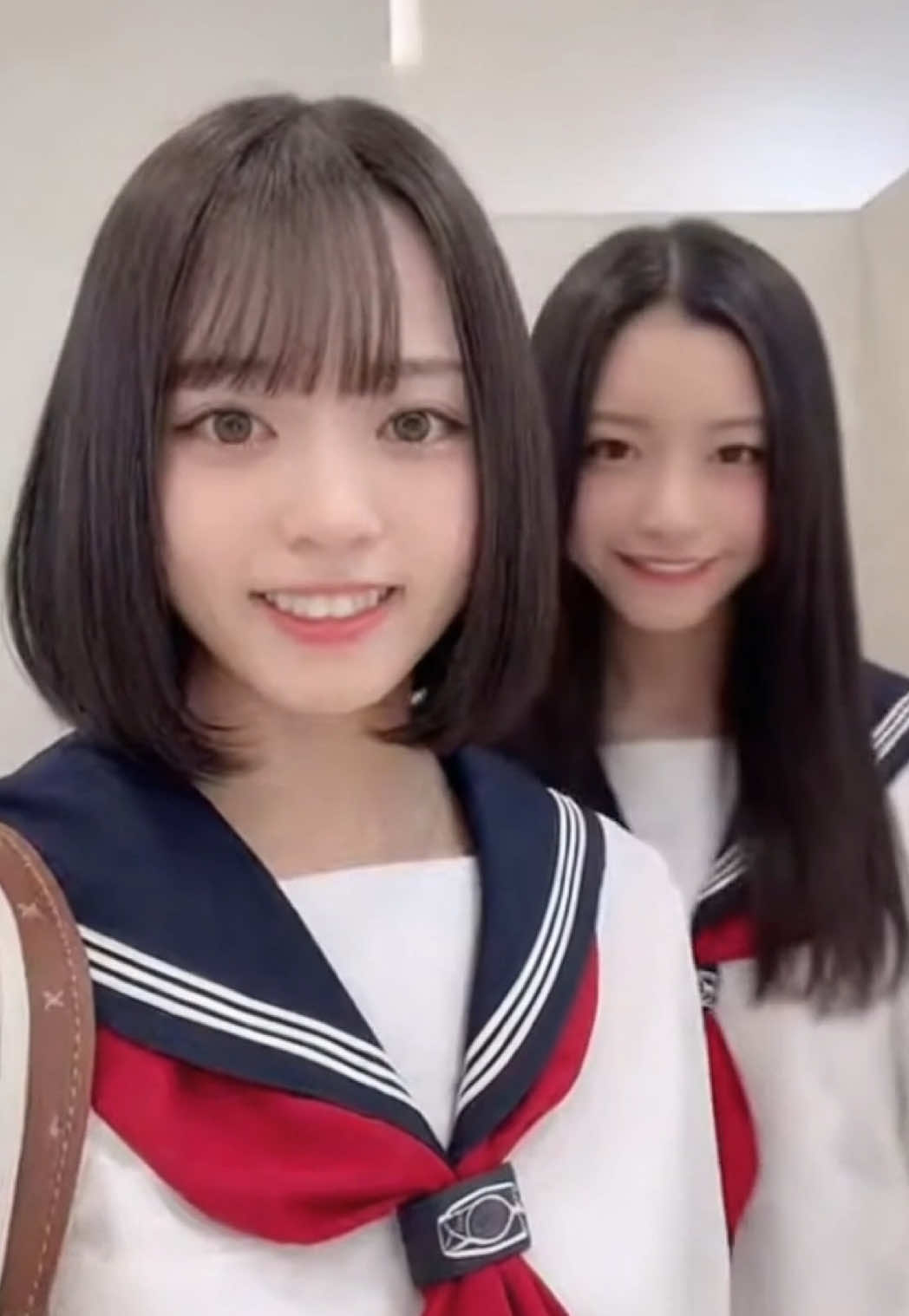 あっという間の出来事…。#AIホラー #ホラー #恐怖 #心霊 #女子高生 