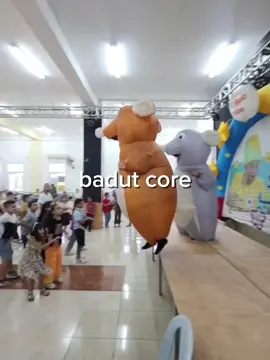 woylah kokk ngejar 😭😭😭 #foryou #xyzbca #viral #takadayangsepertimu #badut 