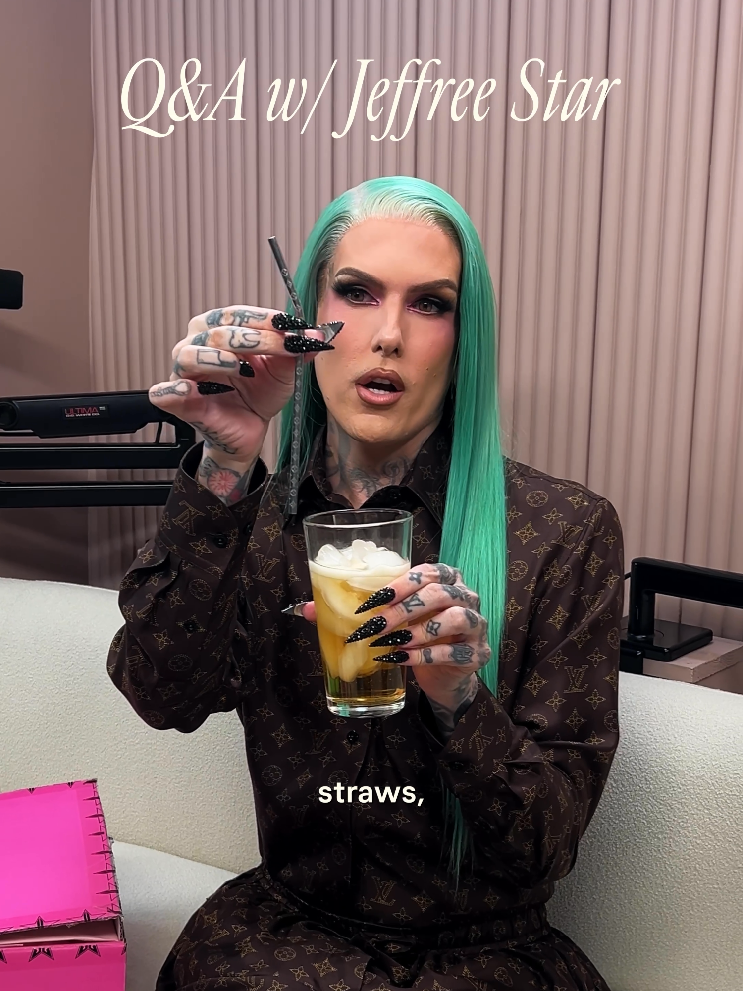 A Q&A with the one and only @jeffreestar 🎤⭐️👀 #jeffreestar #podcast #makeup #jeffreestarcosmetics