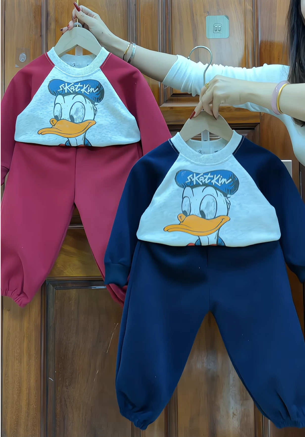 Bộ quần áo áo nỉ cho bé#tiemmeken #thoitrangtreem #bonichobe #bothudongchobe #bochobe 