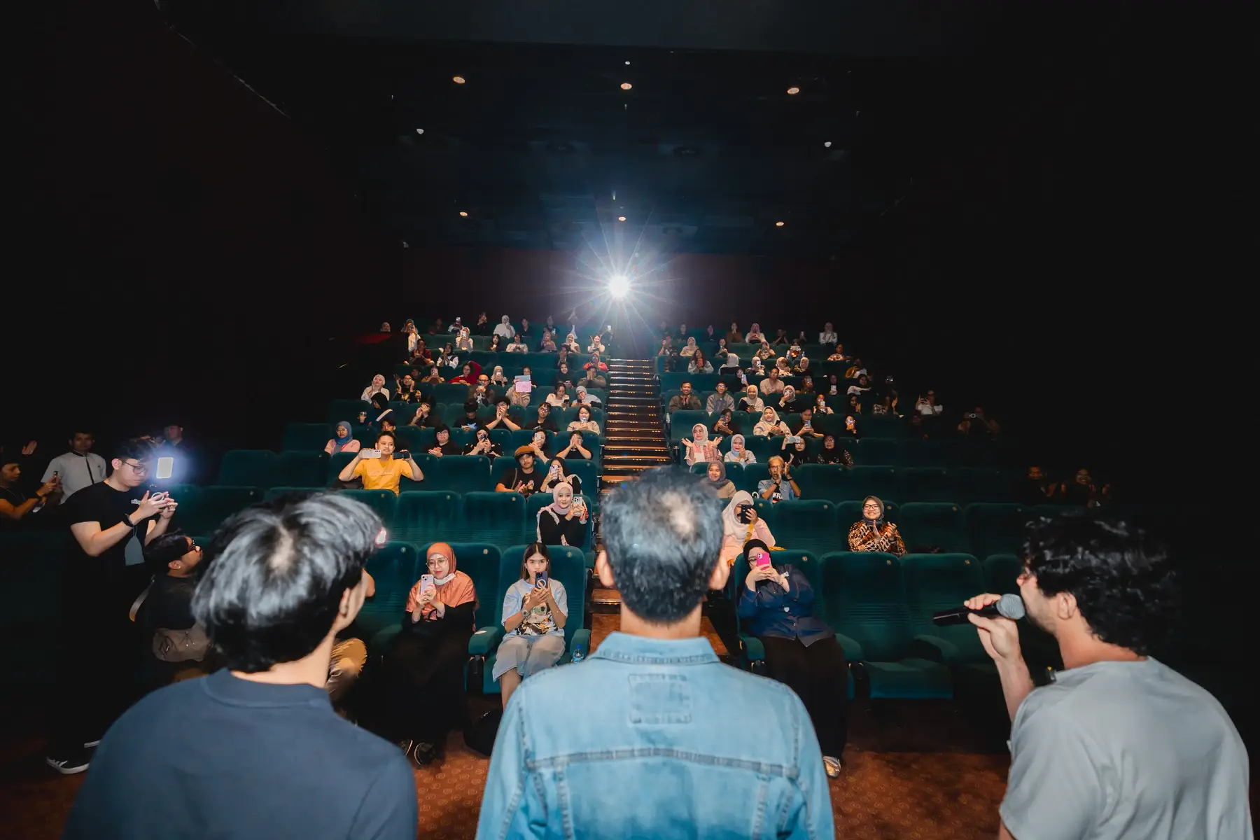 ada yang ikut kefoto ga nih guys kaliann☝ #filmpangku #pangku #fyp #fypシ゚ #xyzbca #fyppppppppppppppppppppppp #moots? 