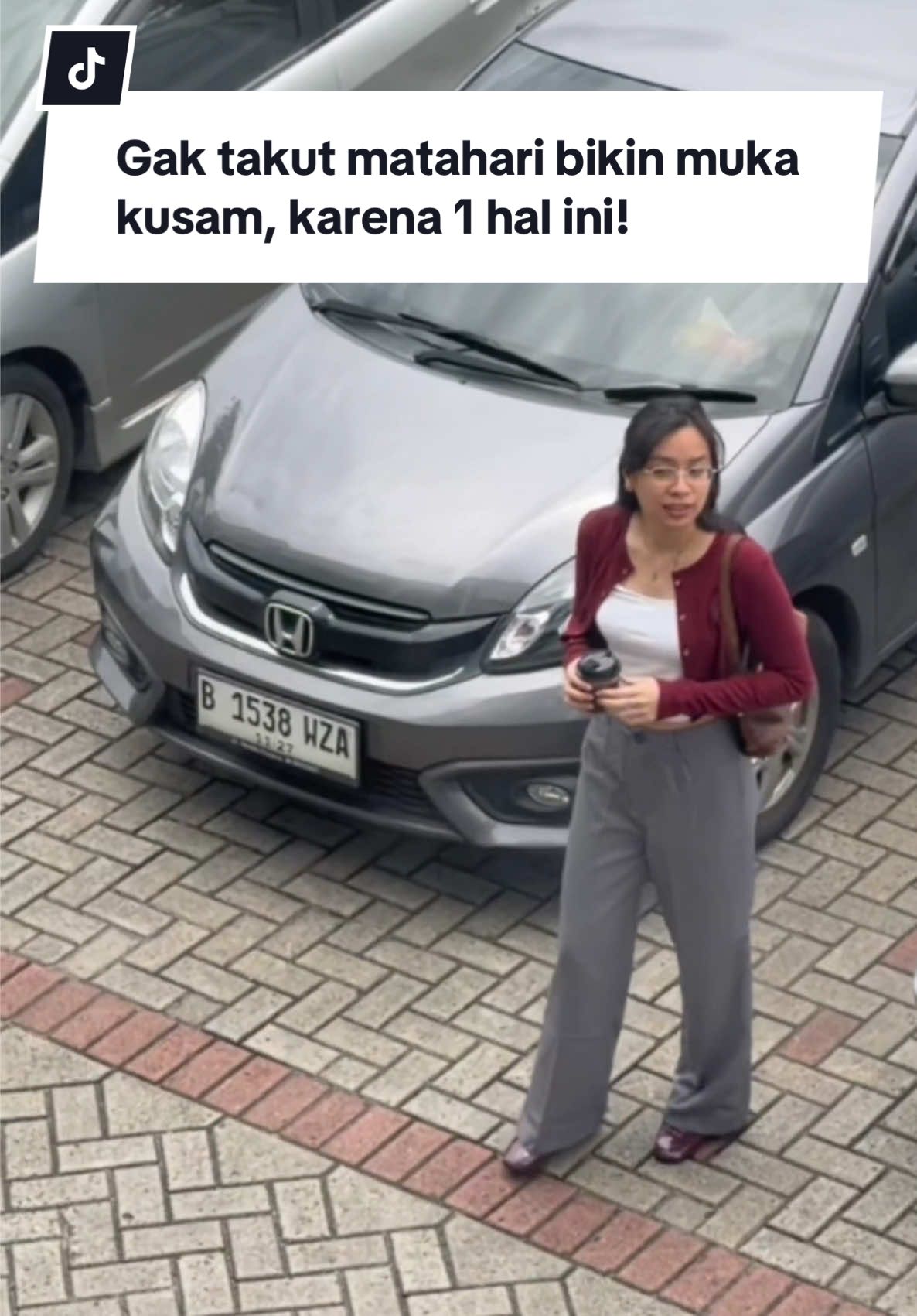 Begitu keluar rumah: sunscreen ON, MSM Face Mist ON. Perlindungan ganda yang bikin kamu bebas gerak tanpa takut sinar, bakteri, atau polusi. 🌤️ #Duvaderm #TimelessBeauty #NoGimmicksJustScience #MolecularSkincare #fyp 