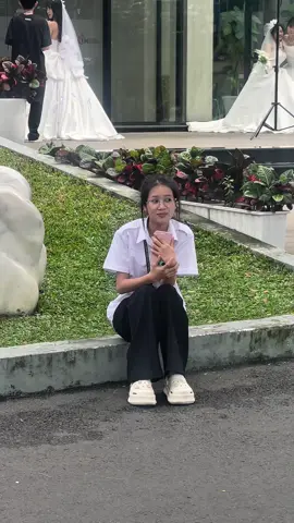 Tui tưởng trường nào cũng có nhiều cô dâu v chứ tarr#greeny_goo #dihocdaihoc #iuher #xuhuongtiktok #ilovetiktok 