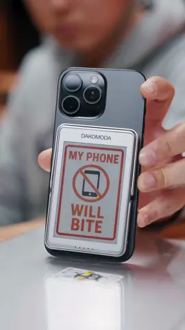 This e-ink display power bank gives you a one-of-a-kind magnetic charging experience ⚡️ It doubles as a digital photo album, packed with personality and perfect as a gift 🎁 And it’s on Flash Sale right now – don’t miss your chance to grab it! ⏳ #tiktokshopblackfriday #spotlightfinds #christmasgiftideas #powerbank #wirelesscharger