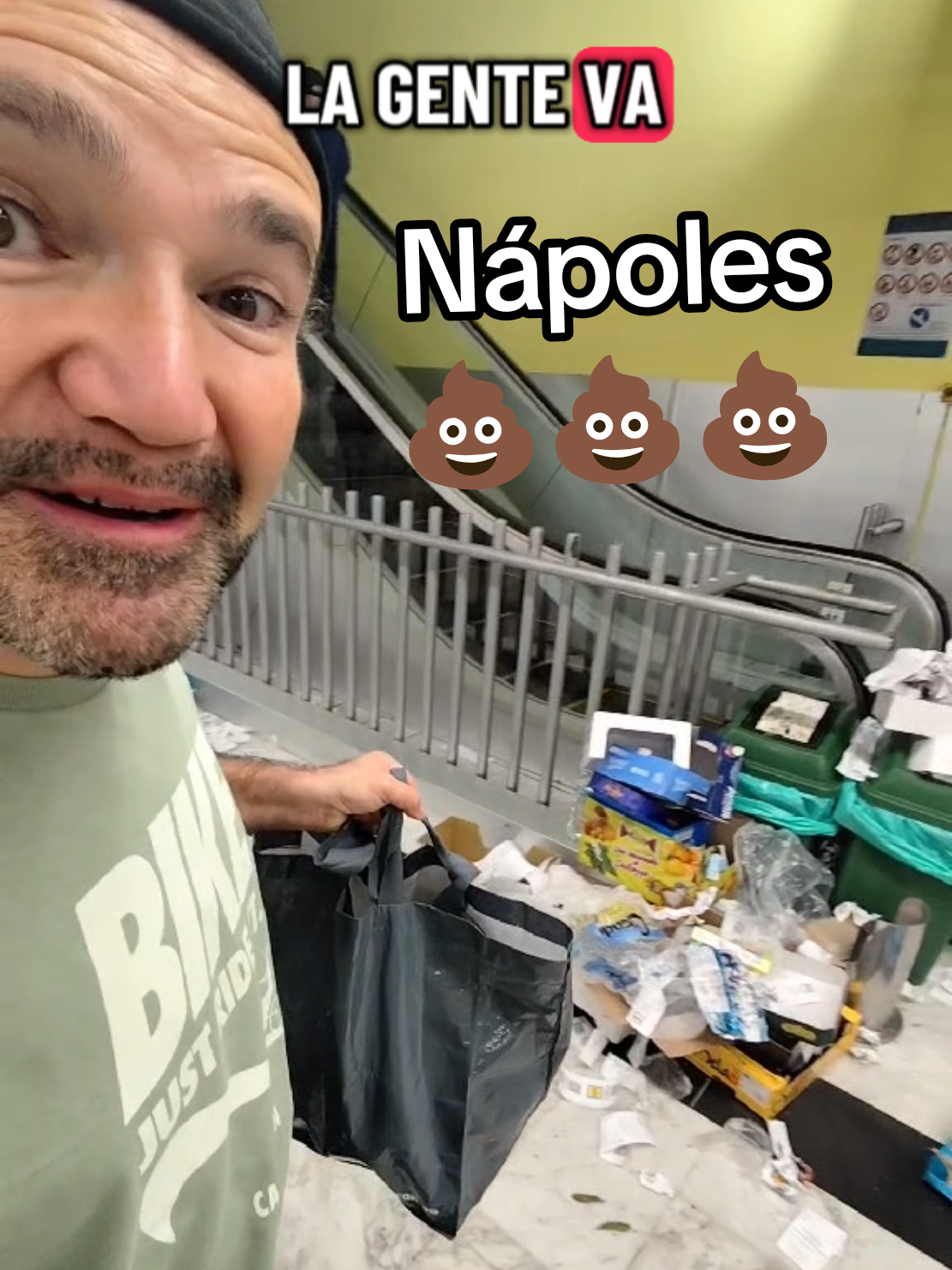 Lo opuesto a Japón 🤣🤣🤣 #napoles #italia #basura #suciedad #europa 