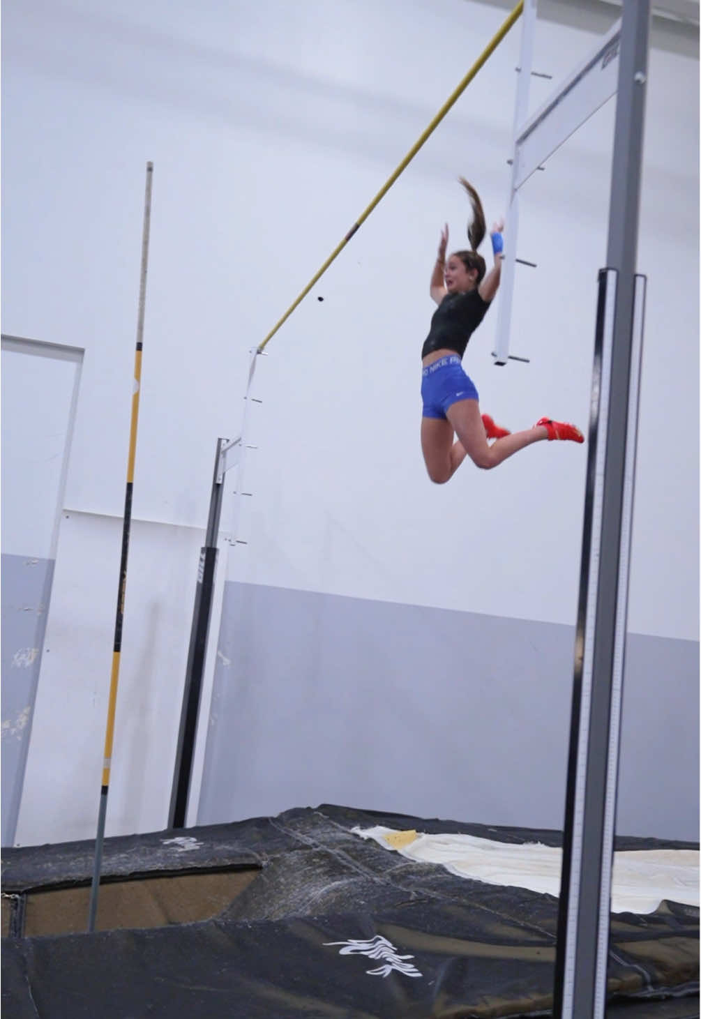 Turkey Takeoff Meet Girl’s Winner with 12’1”! #polevault #polevaulting #trackandfield #risepolevault #risepolevault 