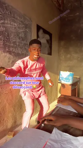 La philosophie with Monsieur Secrets . Rejoins le groupe Whasap de travail.  & Toujours garder la vision du lookk  #la_voix_de_la_réussite  #camerountiktok🇨🇲237🥰  #videoviral  #etudes  #doualacameroun🇨🇲 