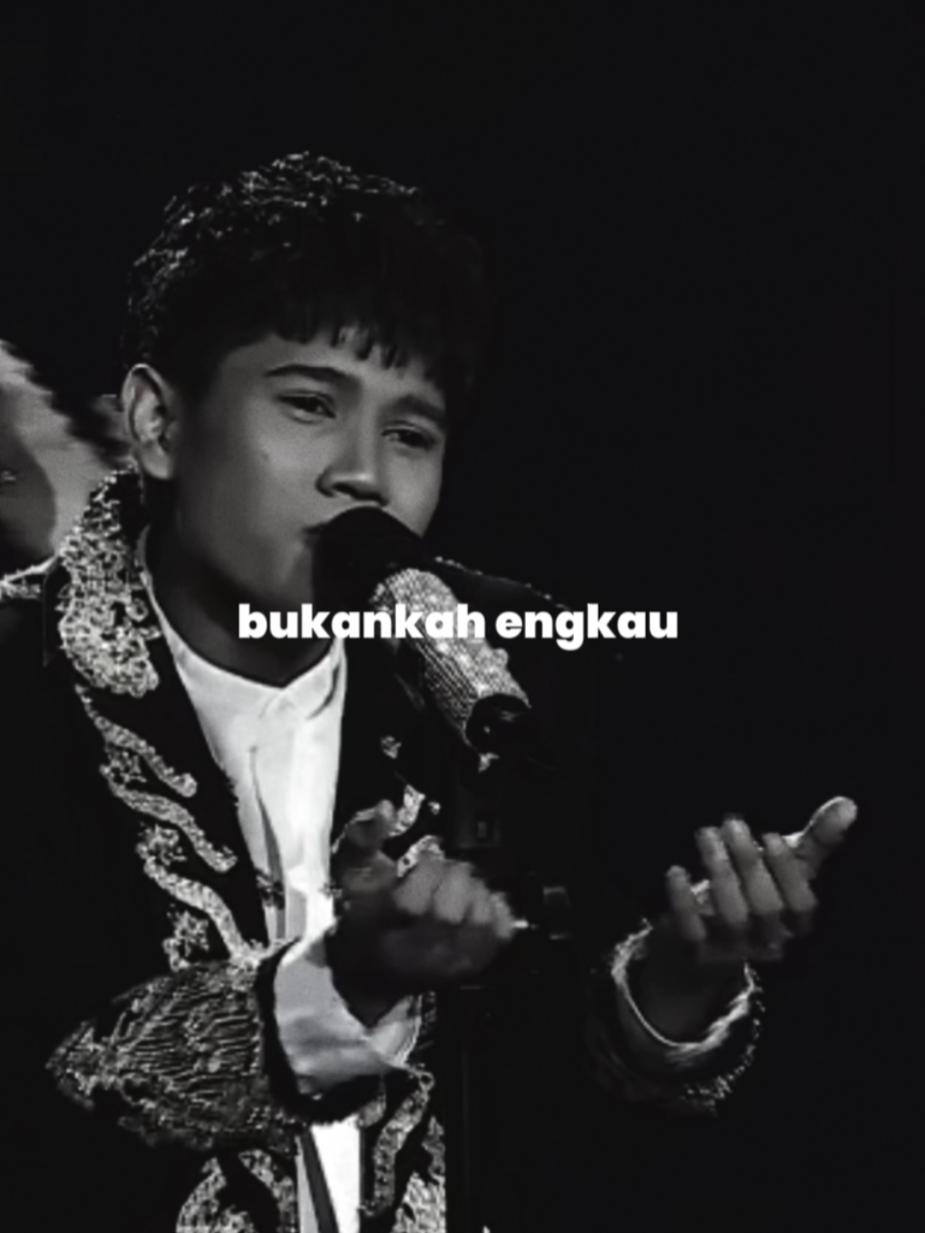 suara valen romantis banget 😭☝️  #valenda7 #daacademy7indosiar #foryou #indosiar #menunggu @DA7.Valen 