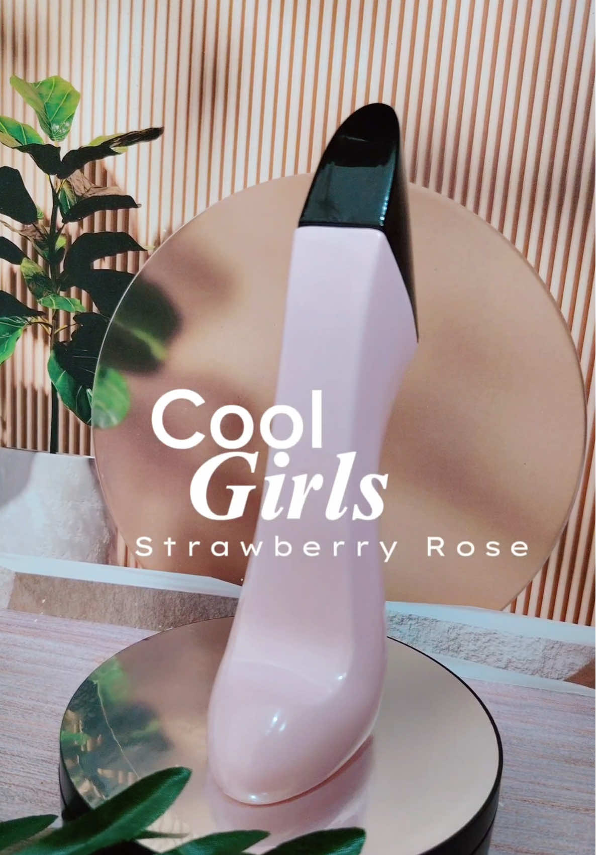 Wangi mewah rose and strawberry bikin kamu tambah menawan dan cantik 🤩 #promomakan1111 #parfumviraltiktok #parfumimport #coolgirl 