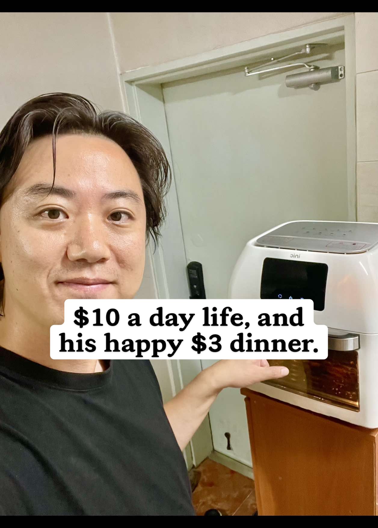 A man living on $10 a day and his happy $3 dinner. #reallife #budget #MyTenDollarLife #debt #dinner
