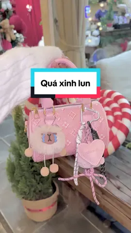 +Túi trống hót màu hồng này xinh thía😍😍😍kèm móc gấu 🥰🥰 #tuideocheo #tuidep #tuixachdephot #phoidoxinh 