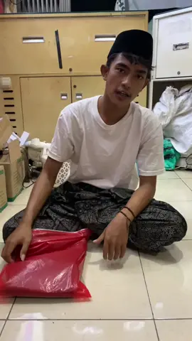 Nih buat kalian😂😂😂😂#celanapanjang #celanacowok #celanajeans #celana 