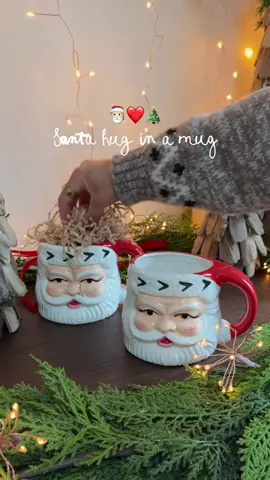 Santa hug in a mug! 🎅🏻 thought these would be such a cute gift idea this season ✨ could gift these to friends, family, teachers or neighbors. You can also swap out the items for hot cocoa, tea or treats!  Gift idea, easy gift idea, Christmas gift, teacher gift, neighbor gift, gift basket, brr basket