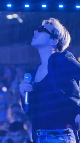 [DAY 2] Soundcheck Đẹp trai điên lên được 😭😭😭 Cre: xhs #gdragonworldtour2025 #gdworldtourübermensch #übermenschworldtour #gdragon #übermenschhanoi 