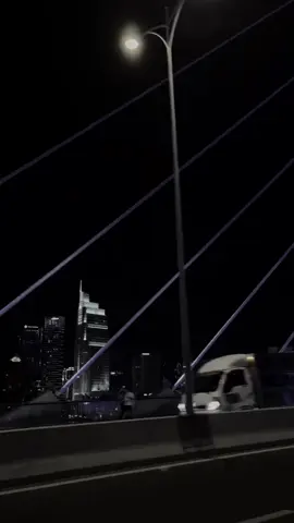 Hoá ra đau khổ với mình đó là một món quà. #ngoclinh28 