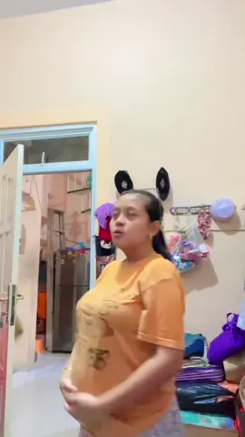 Semoga no muncul smpe tm3 #BumilPercayaDiri #DermamaCegahStretchmark #dermamastretchmarkcream @Dermama.id 🖤💗