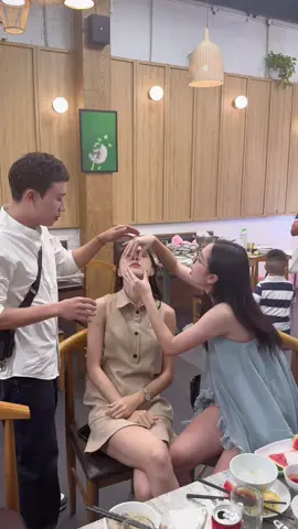 ôi thôi chéccc @Nhàn lúc nào cũng bận @Châu Chấu 