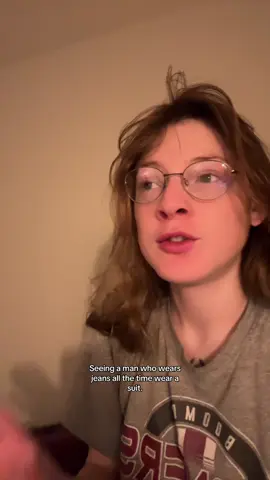 But when he’s in grey sweatpants?!? 🤌🏻🤌🏻