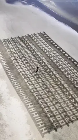 Brighton Denevan transforms stretches of beach into massive, ephemeral drawings rendered by hand with simple tools. His works are etched into the sand using rakes and shovels, responding to the grain, the tide, and the wind. Then he captures the fleeting image from above with a drone. More than a fusion of tech and nature, his art is a momentary interplay of human mark-making and natural change — each piece eventually undone by the sea. Artist: @brightondenevan  #art #sand #beach #artist