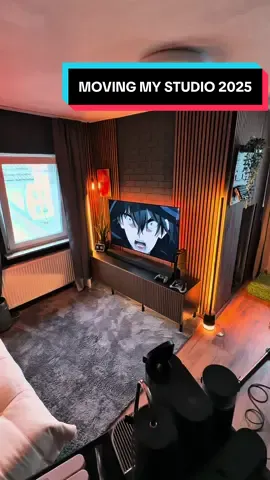 Re-creating my TV corner in under 60 seconds. From creating an extra room, to closing off doors it’s been a hella hectic week but totally worth the result 🙏 . . . Like share, save and follow @naj_visuals for more desk setup content inspirations . . . . #interiordecor #livingroomdecor #detailsmatter #hometour #interiordecorator   