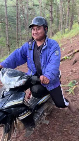 Ối trời ơi 😱😱😱 Mọi người hãy đến xem  @Jack Milo show kỹ năng enduro trên con siriít 450F nè...😄😄 Tầm này thì JarVis hay Bolt đến đây thì cũng chỉ là cái tên thôi 😂😂😂 #viral #funny