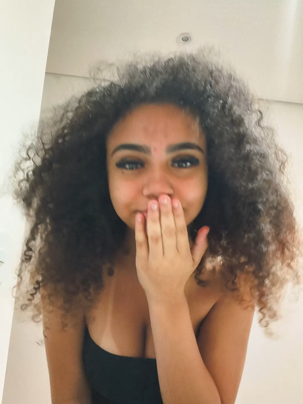 Respondendo a @bymanucsque vergonha de postar isso, nao sou boa em gravar vídeos, mas sempre foi meu sonho, nao sei explicar muito bem, desculpa, sei que ficou horrível 😞😞  #finalizacaodecachos #fyyyyyyyyyyyyyyyy #pretinha 