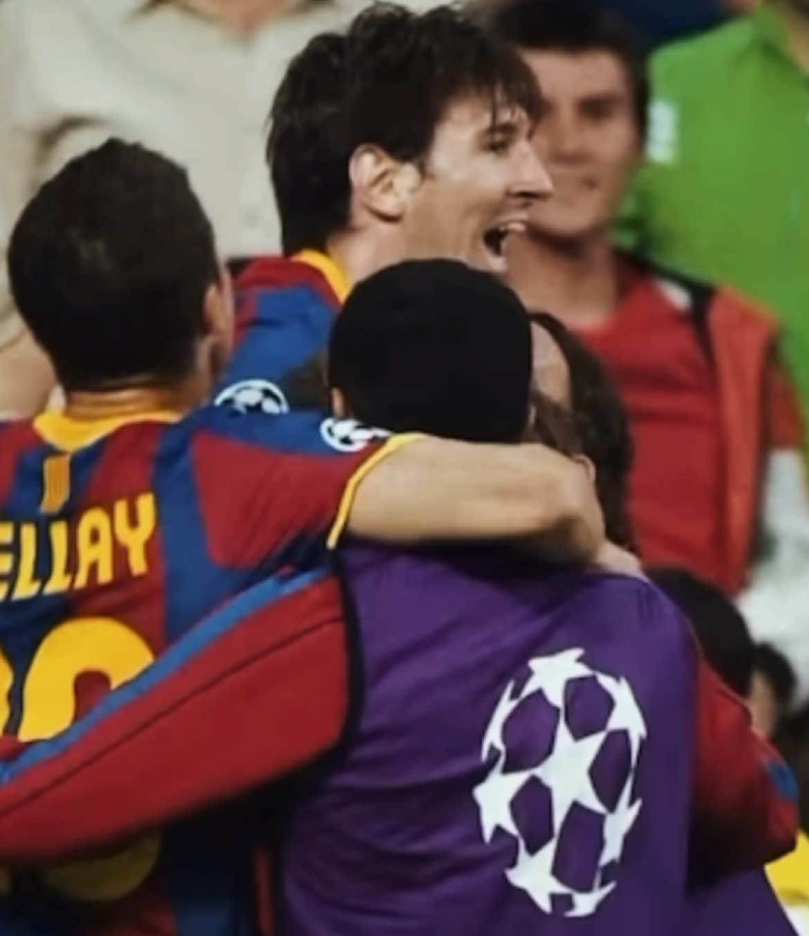 مو أبيض وأسود #messi 