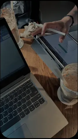 kalo curhatnya ke manusia, kurang amanah. tapi jika curhatnya langsung ke sang pencipta, di jamin kita tidak akan kecewa ✨ #allah #sad #ustadzhananattaki #fyp