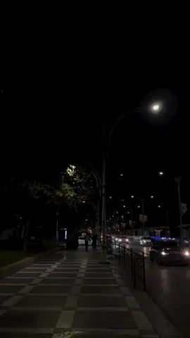 Merenung sejenak, kadang perlu dilakukan agar menyadari keadaan dan tak semakin jauh dari harapan #sholawat#merenung#reels 