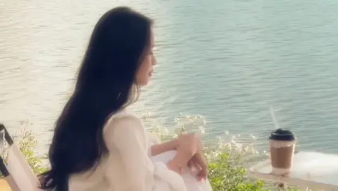 Thu đi, đông đến, em thêm tuổi Bao nhiêu làm lỗi, bấy nhiêu bài học Em bé nhỏ, giữa tháng dài, ngày rộng Em có kiên nhẫn với đời mình hay không? #quotes #fypシ 