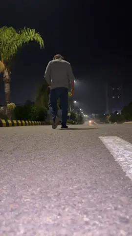 اگر زندگی میں زیادہ تجربہ کار بننا چاہتے ہو تو حد سے زیادہ مخلص بن جاؤ ... لوگ بہترین سبق دیں گے ... !#🤍🥀 #alyaanimran5 