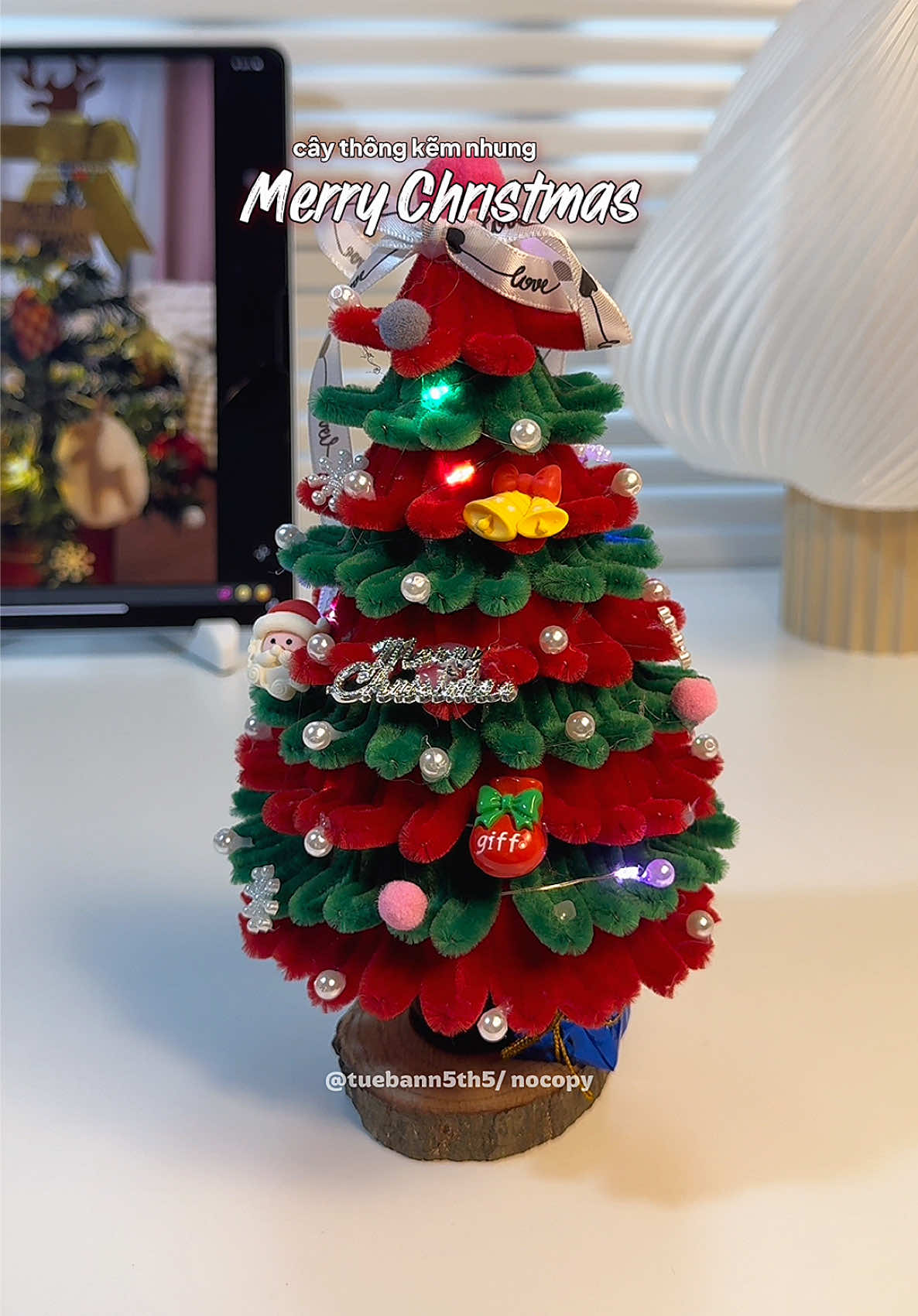 Cây thông Noel kẽm nhunggg mang không khí Giángg Sinhh ❄️🎄🎅#caythongnoel #merrychristmas #caythongkemnhung #quatanggiangsinh #noel 