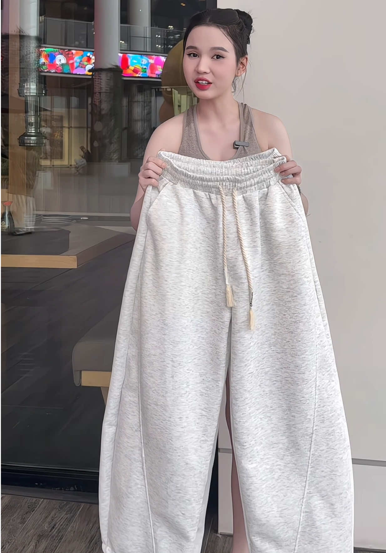 Quần nỉ ống cong form đẹp chất đẹp nhưng trợ giá đang hời nè anh ơi #thoitrang #thoitrangnam #quannam 