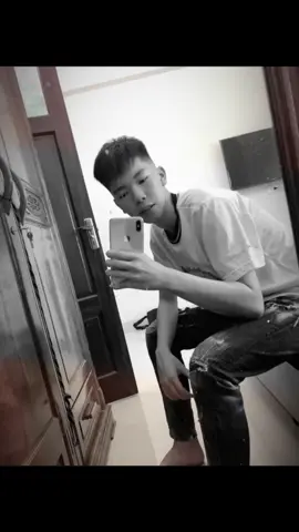 stt - 02 : ☘️🏀⚽️Mai Tuệ, chàng “boy phố” của lớp 11A8, người con gốc Thanh Hoá ☘️, là người sống rất tình cảm và chân thành. Tuệ có tính cách ấm áp, luôn biết quan tâm đến mọi người xung quanh nên được bạn bè quý mến. Ngoài giờ học, cậu ấy đặc biệt đam mê bóng đá và bóng rổ, lúc nào cũng tràn đầy năng lượng mỗi khi ra sân. Một cậu bạn vừa chất, vừa tình cảm – đúng chuẩn “điểm sáng” của 11A8.#traideptiktok#xuhuong #thanhhoatoiyeu36#rauma 