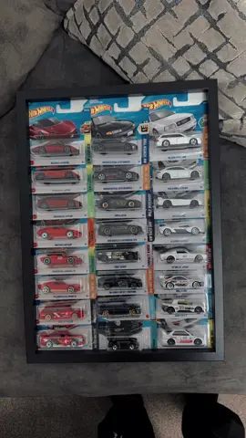 Clean hotwheels in a frame Idea #HotWheels #hotwheelshunter #fyp #CollectorsEdition #DieCastCars 