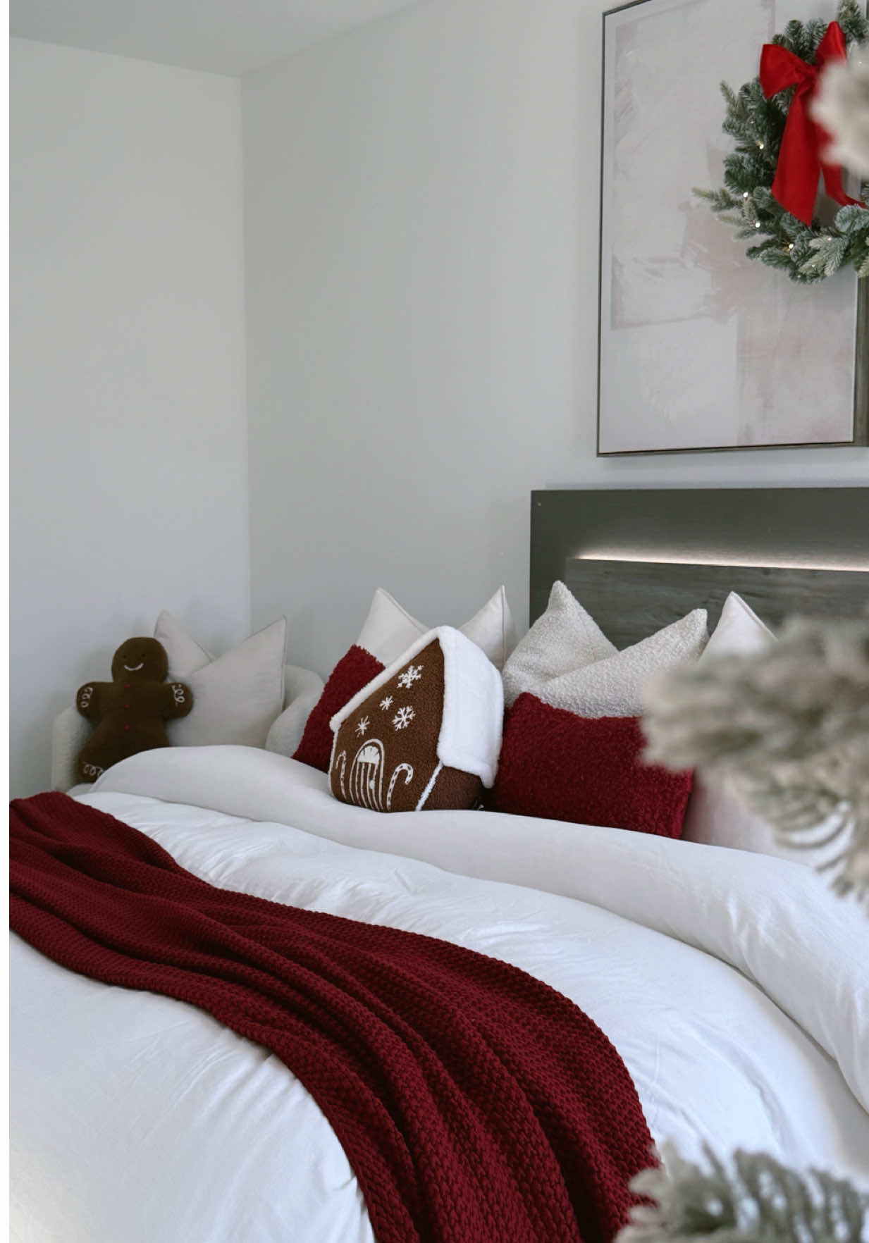 Little red touches🎅🏼♥️🌨️— Links in my Bio Amazon Storefront🔗  Soft red touches to my room for  Xmas & I’m honestly obsessed with how cozy it feels🦌🧸✨.It’s festive, warm & super delicate, just the perfect little holiday vibe for my space!  #christmasdecor #holidaydecor #cozychristmas #bedroomdecor #christmas 