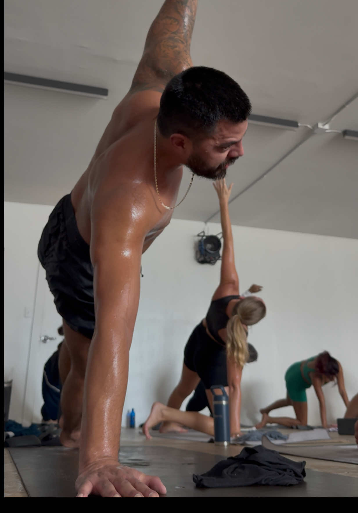 Not sure why I keep putting myself in these situationsz  #yoga #hotyoga #yogaflow #ashtanga #yogi 