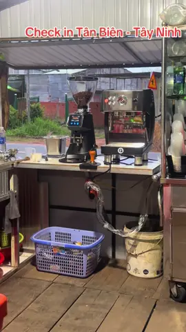 Máy pha cà phê lên quầy cho a trai Tây Ninh #vuivemoingay❤️ #xuhuongtiktok #caphemangdi #xecaphetakeaway #mayphacafe 