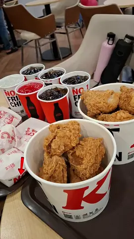 beli kfc ayani Pontianak pake voucher tiktok sebelah kiri #kfc #fyp 