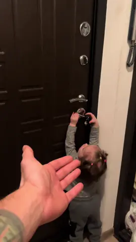 #маленькаяева #ключи #😁