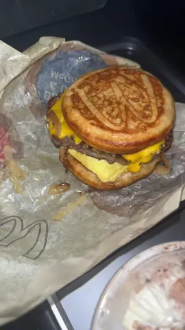 STEAK EGG CHEESE MCGRIDDLE WIT THE CHIP AHOY COOKIE FRAPPE #goodmorning #fyp #explorepage #trending #mcdonalds 