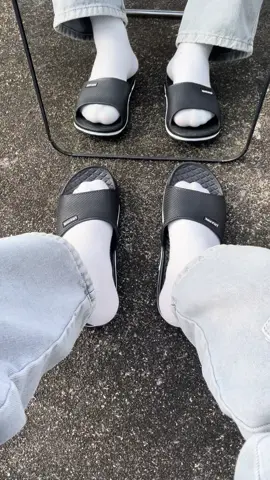 dép trong nhà nhẹ êm aee nha #dép #deptrongnha #depnhua #depnamnu #xuhuongtiktok 