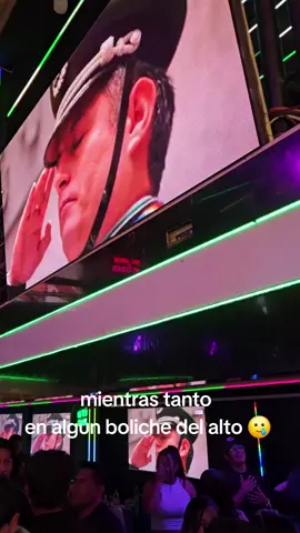 se pasan 🤦‍♂️😝  #discoteca #elalto #lapaz_bolivia🇧🇴 