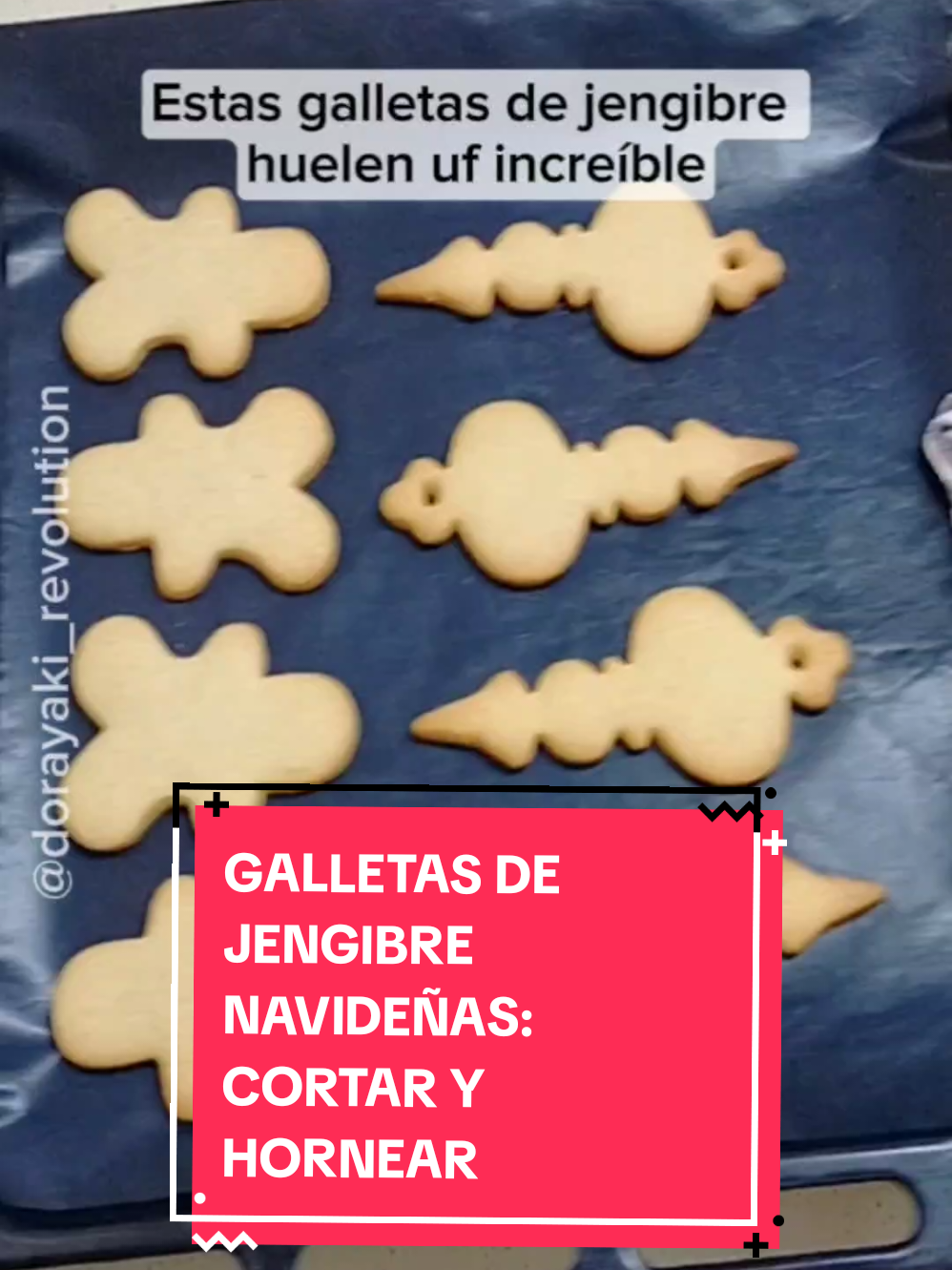 Dorayaker! Estas galletas de jengibre huelen uf, increíble. En el vídeo de ayer tienes la receta de la masa, hoy te cuento cómo hacerlas. Hice la masa y la metí a la nevera, hoy la he sacado, la he dejado un rato para que se atemperara y la he amasado un poco para volver a darle textura. Te dejo lo ingredientes, el proceso lo tienes en el vídeo anterior a este. INGREDIENTES GALLETAS: - 250 g MANTEQUILLA POMADA - 75 g AZÚCAR MORENO - 75 g AZÚCAR BLANCO - 1 HUEVO L a temperatura ambiente - 400 g HARINA DE TRIGO NORMAL - ¼ cucharadita CLAVO EN POLVO -/¼ cucharadita NUEZ MOSCADA - ¼ cucharadita JENGIBRE EN POLVO -/1 cucharadita CANELA MOLIDA -/½ cucharadita SAL -/½ cucharadita BICARBONATO DE SODIO Cojo un trozo y los otros mientras los vuelvo a meter en la nevera. Haz un churrito gordito como ves en el vídeo, aplánalo un poco con las manos y luego con un rodillo pero sin llegar al grosor que vayas a hacer las galletas, pon un papel, unas guías a los lados si tienes y ahora sí, estira la masa de las galletas del centro para arriba y del centro para abajo. Corta las galletas, estos muñecos de jengibre son de 4 mm de grosor, ayúdate de una espátula para ponerlas en una bandeja con un mantel de silicona o un papel de horno y mételas en la nevera mientras sigues cortando el resto de galletas. Esta segunda tanda son de 7 mm de grosor. Mis guías son 2 tiras de pvc espumado de 4 y 3 mm, de cuando yo era rotulista, pero puedes poner unos listones de madera o unas fundas de 5mm de los cd’s. Con una boquilla redonda pequeña he hecho un agujerito para que luego se puedan colgar en el árbol. Y las he vuelto a meter en el frío, estas galletas se pueden apilar poniendo otro mantel de silicona o papel de horno. Y un truquillo, para que no se te deformen las galletas tienen que estar frías, las sacas de la nevera y directas a hornear, a 175ºC, calor arriba y abajo y depende del grosor y del tamaño de la galleta estarán más o menos tiempo. TIEMPO DE HORNEADO: ➡️ Los muñecos de jengibre de 4 mm estuvieron 13 minutos y las más grandes y gruesas estuvieron unos 17 minutos. #dorayakirevolution #tartasdelunallena #galletasdejengibre #galletasnavideñas #galletasdenavidad