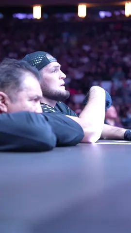 Угл Ислама Махачева во время поединка #хабиб #исламмахачев #UFC #рек 